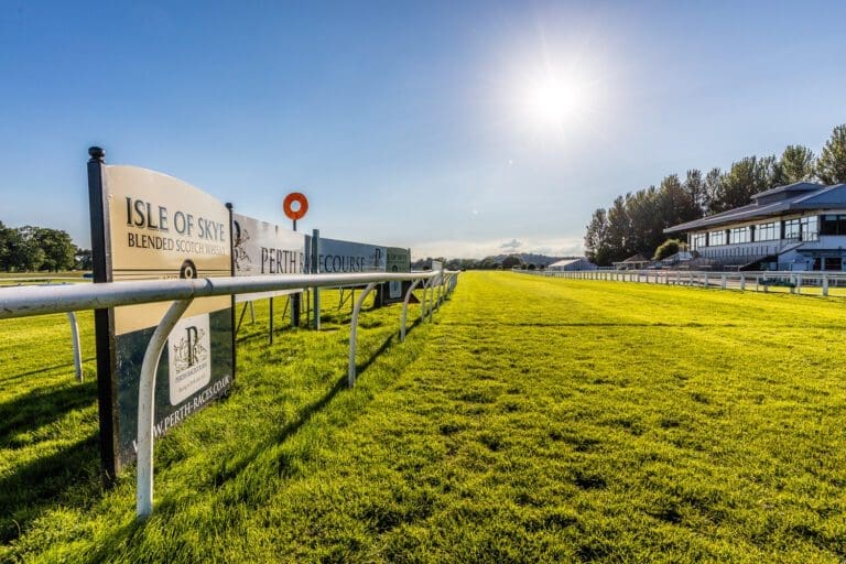 Perth Racecourse Web Sized 08 768x512